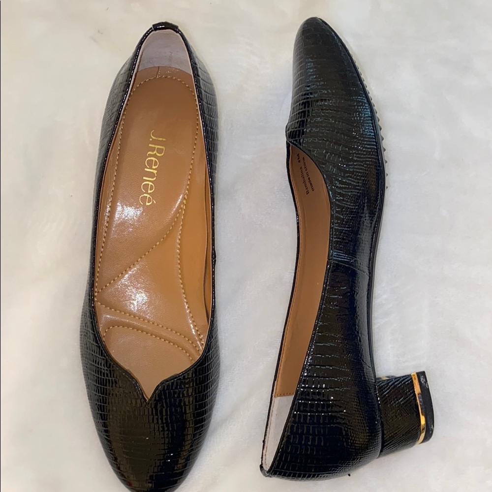 NWOT J.Renee Black Flats Minimalist Design